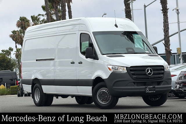 2026 Mercedes-Benz Sprinter 3500 Cargo 170 WB