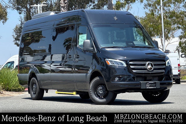 2026 Mercedes-Benz Sprinter 2500 Passenger 170 WB